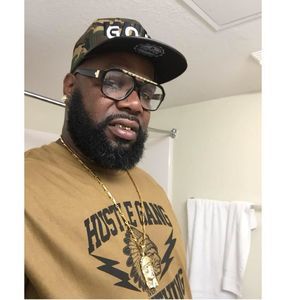 Meet your Posher, Larry